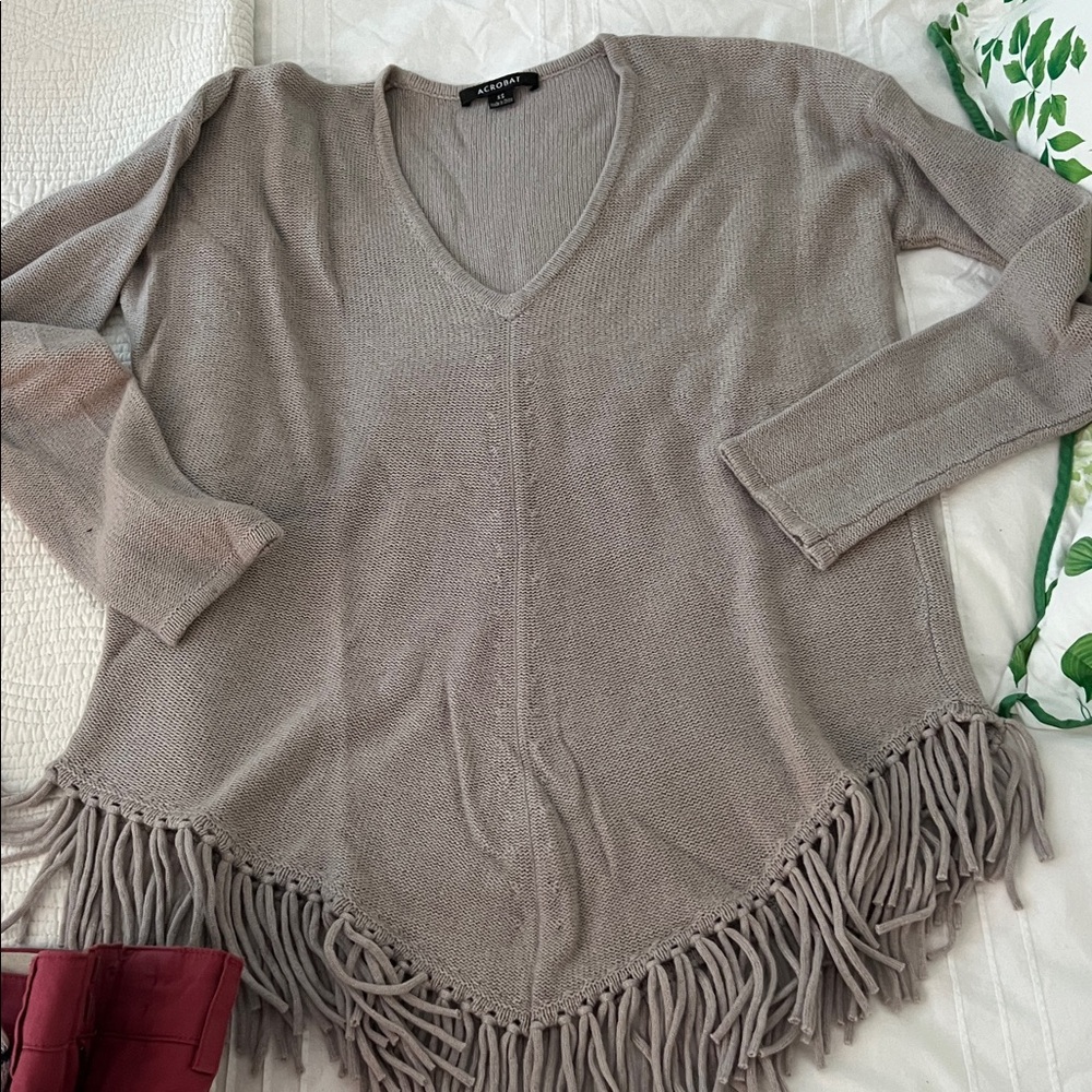 Acrobat gray taupe V-Neck Sweater with Fringe